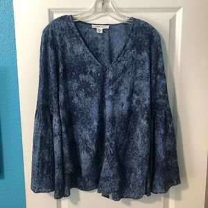 Karen Kane Blue Eyelet Tie Dye Bell Sleeve Blouse